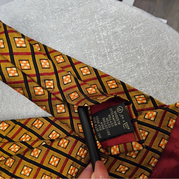 Ermenegildo Zegna Silk Tie Geometric Design (A153)✨ - Picture 5 of 5